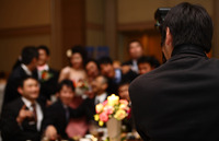 結婚式の写真はウエディングカメラマンに任せよう！
