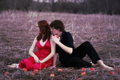 男性からのボディタッチは好意 積極的な男の心理 趣味女子を応援