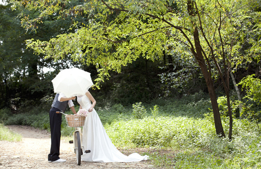 非日常を味わえる ロケーションフォト でフォト婚 ぐるなびウエディングhowto