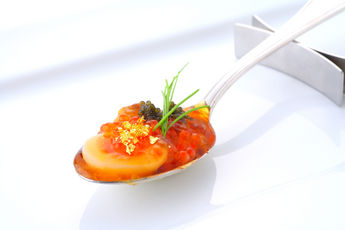 最初は食前のお愉しみをご提供致します♪