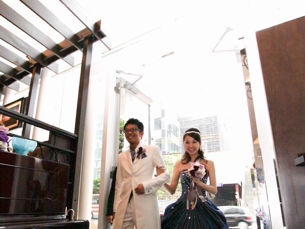 横浜駅徒歩4分の場所に誕生したリゾートレストランで結婚式