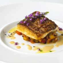 カリふわの真鯛のポワレ