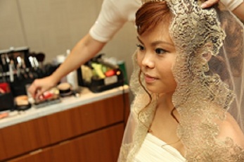 新婦ヘアメイクスタート♪
