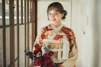 建物の持つ歴史がアンティーク着物の魅力をより一層引き立てます